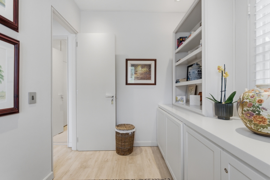 2 Bedroom Property for Sale in Green Point Western Cape